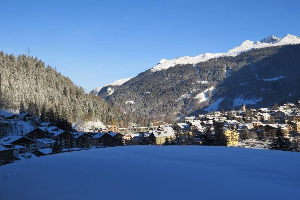 Appartement In Hus Signal Met Prachtig Uitzicht Op De Bergen Klosters Zewnętrze zdjęcie